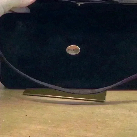Vintage Black Velvet Clutch Bag with Handles - Picture 6 of 9
